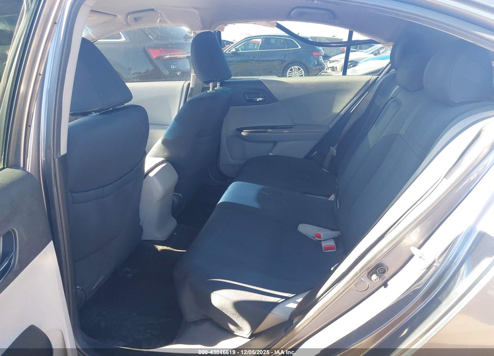 2015 HONDA ACCORD LX VIN: 1HGCR2F33FA246772