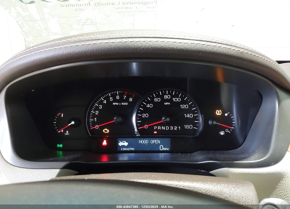 2010 CADILLAC DTS PLATINUM COLLECTION VIN: 1G6KP5E97AU110601