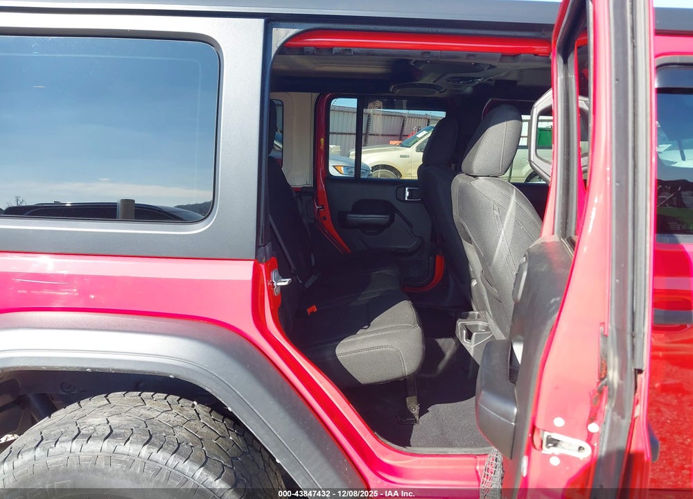 2019 JEEP WRANGLER UNLIMITED SPORT S 4X4 VIN: 1C4HJXDG3KW570333