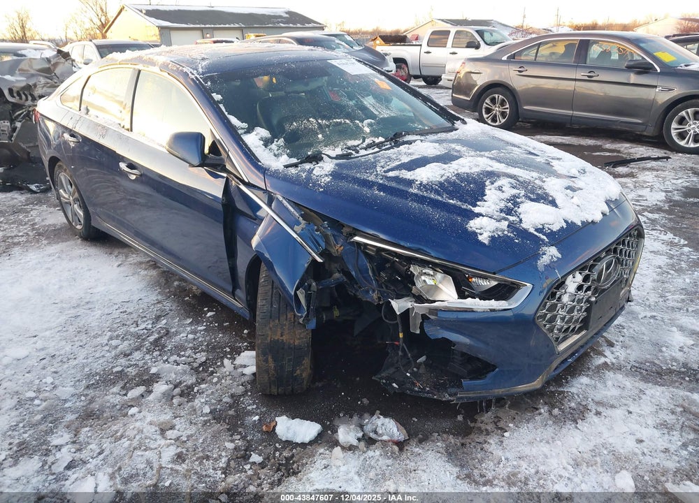 2019 HYUNDAI SONATA SPORT VIN: 5NPE34AF0KH819801