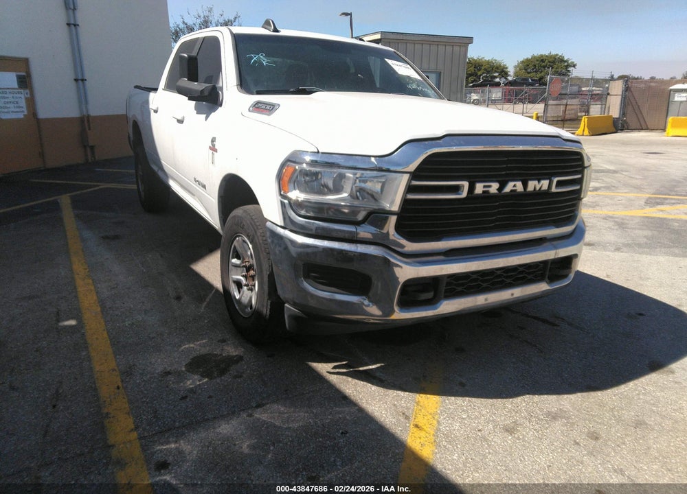2020 RAM 2500 BIG HORN 4X4 6'4 BOX VIN: 3C6UR5DL4LG159992