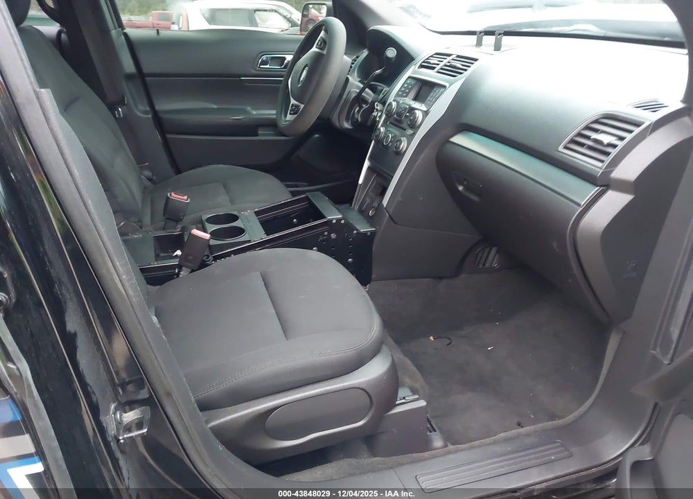 2015 FORD UTILITY POLICE INTERCEPTOR VIN: 1FM5K8AR5FGC52494