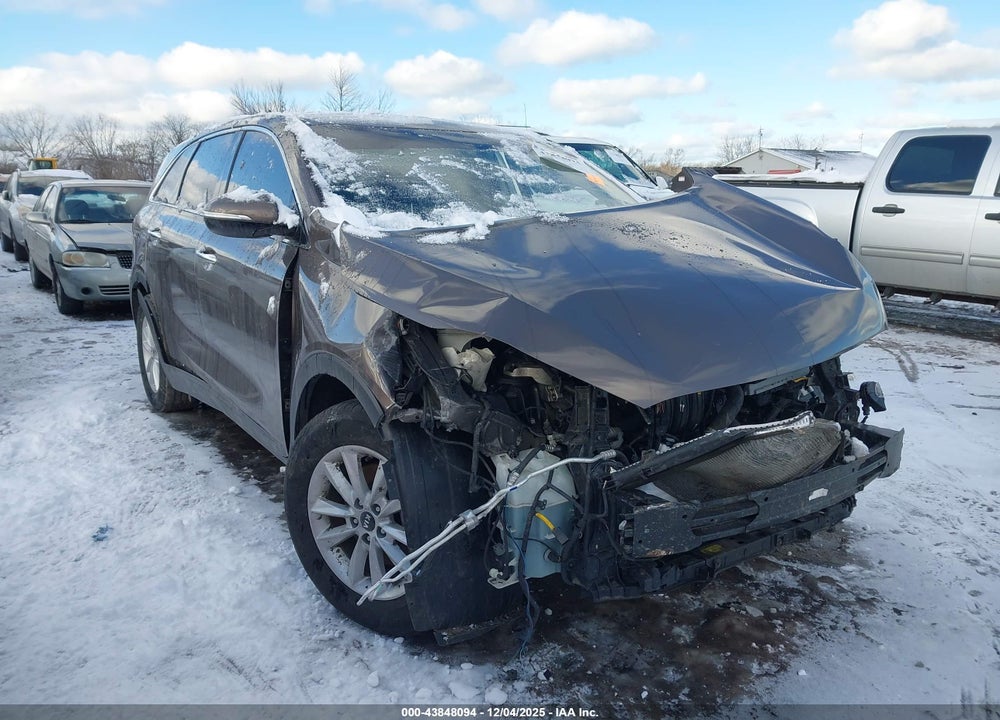 2019 KIA SORENTO 2.4L LX VIN: 5XYPG4A32KG561789