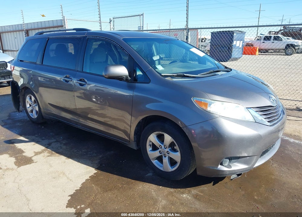 2016 TOYOTA SIENNA LE 8 PASSENGER VIN: 5TDKK3DC5GS713637
