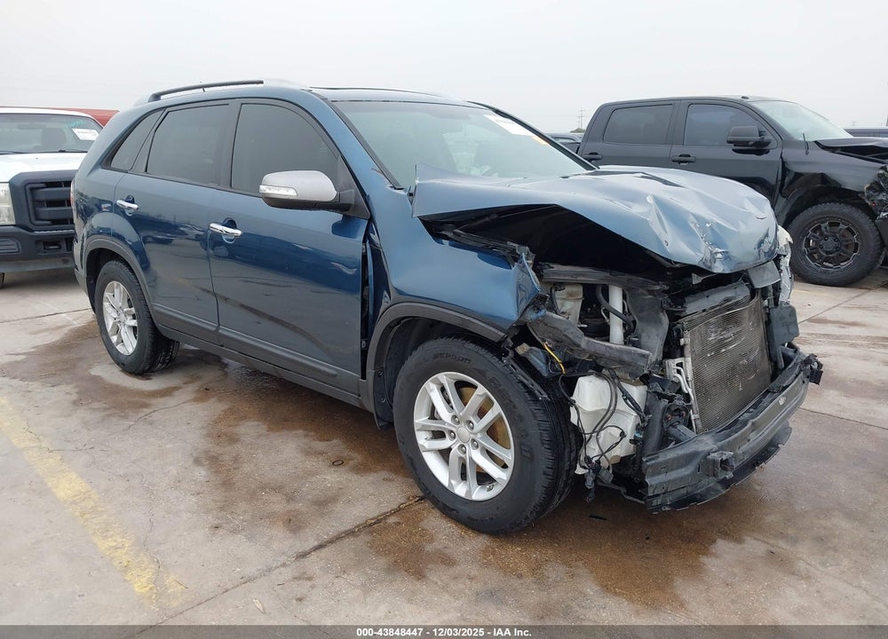 2014 KIA SORENTO LX VIN: 5XYKT3A65EG510754
