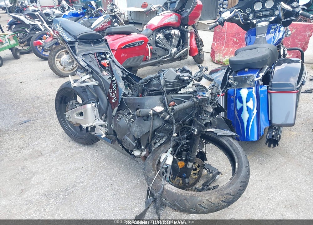 2015 HONDA CBR600 RR VIN: JH2PC4003FK800874