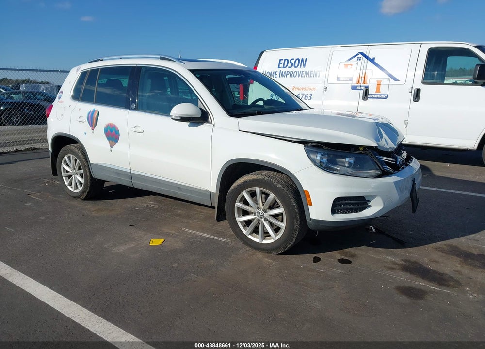 2017 VOLKSWAGEN TIGUAN VIN: WVGSV7AXXHK029189