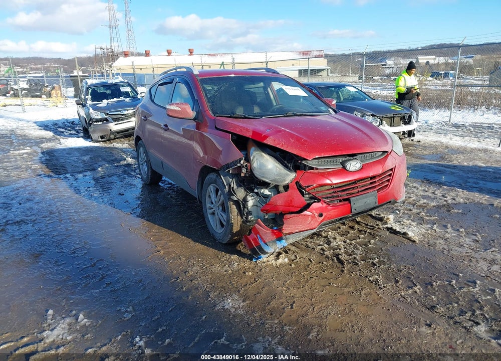 2012 HYUNDAI TUCSON GLS VIN: KM8JUCAC9CU533640