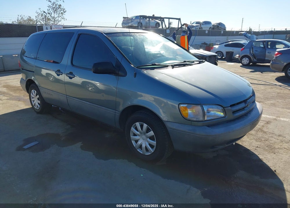 1998 TOYOTA SIENNA LE VIN: 4T3ZF13C2WU083212