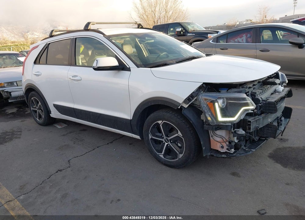 2023 KIA NIRO EX VIN: KNDCR3LEXP5049182