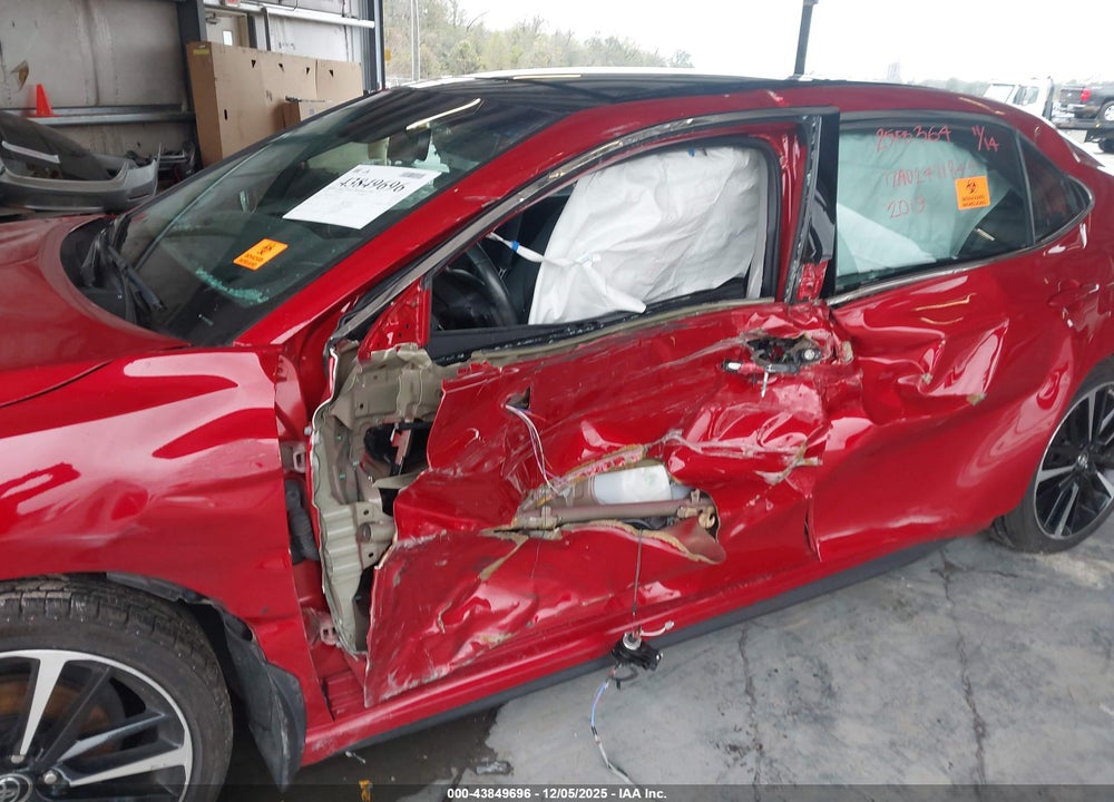 2019 TOYOTA CAMRY XSE VIN: 4T1B61HK8KU288375