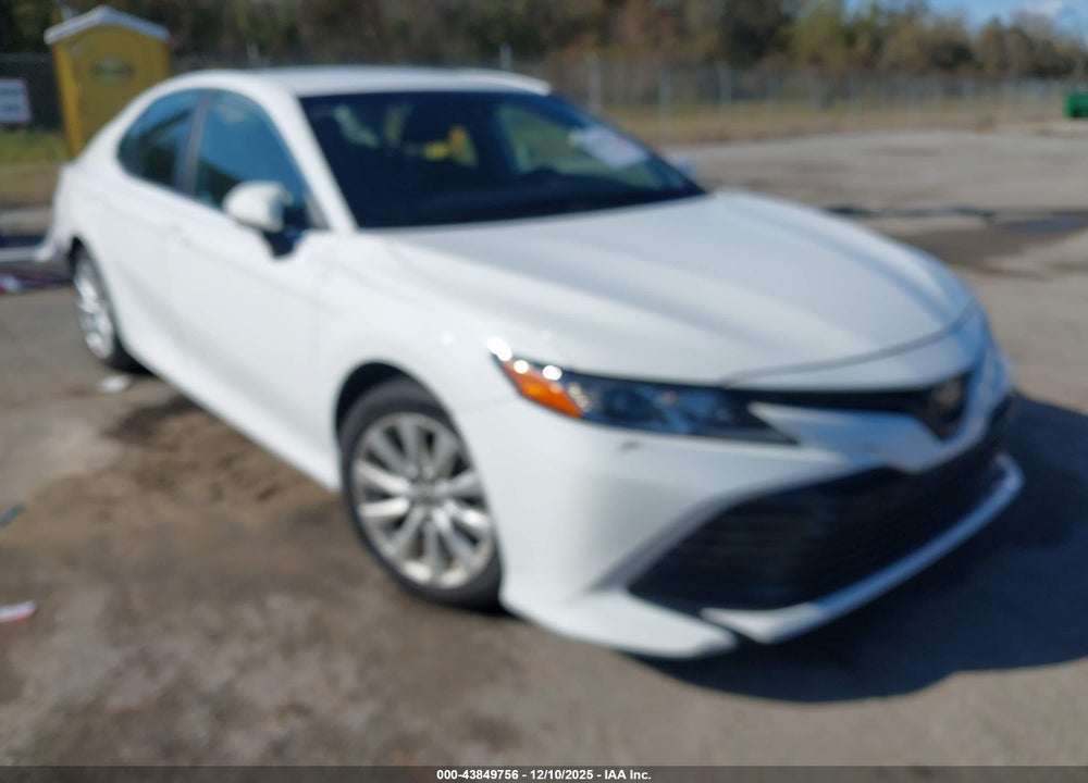 2020 TOYOTA CAMRY LE VIN: 4T1C11AKXLU964288
