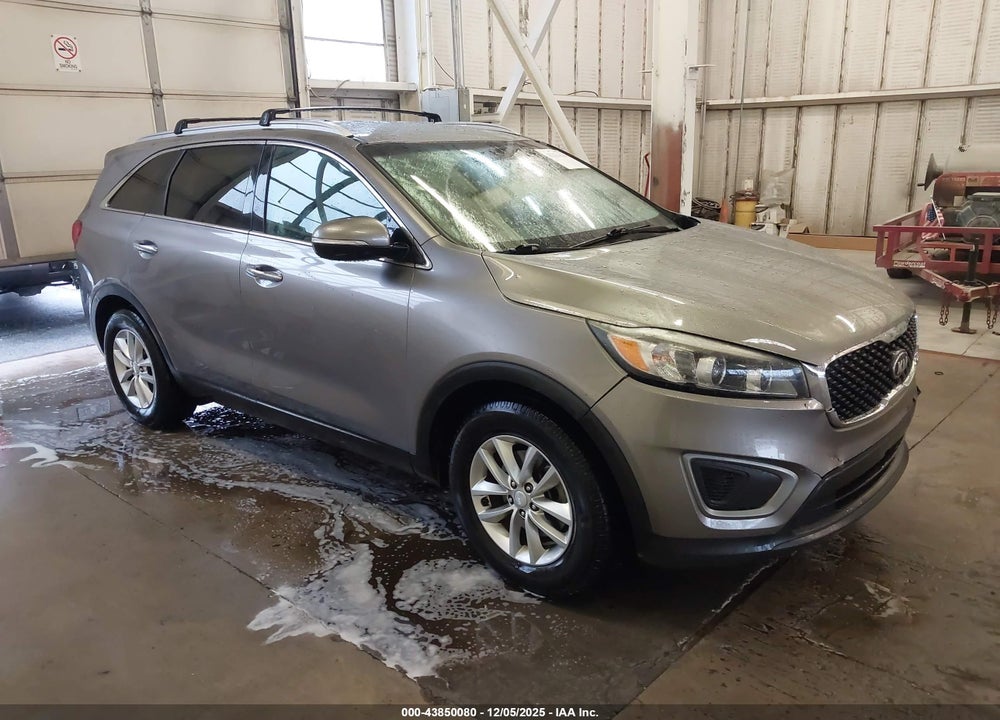 2016 KIA SORENTO 2.4L LX VIN: 5XYPG4A37GG066107