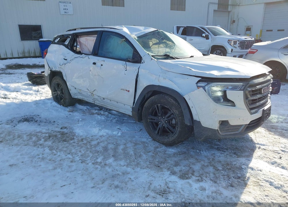 2022 GMC TERRAIN AWD AT4 VIN: 3GKALYEV0NL225967