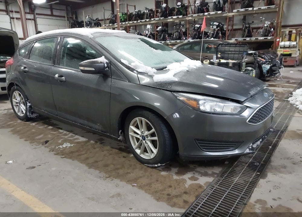 2017 FORD FOCUS SE VIN: 1FADP3K2XHL258913