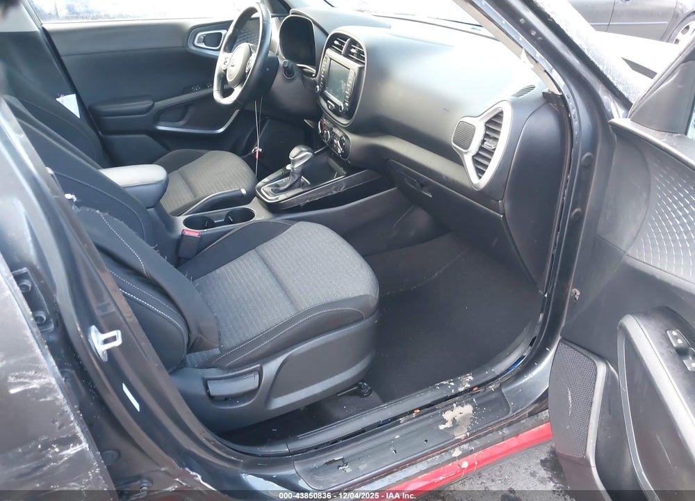 2020 KIA SOUL GT-LINE VIN: KNDJ63AU7L7015001