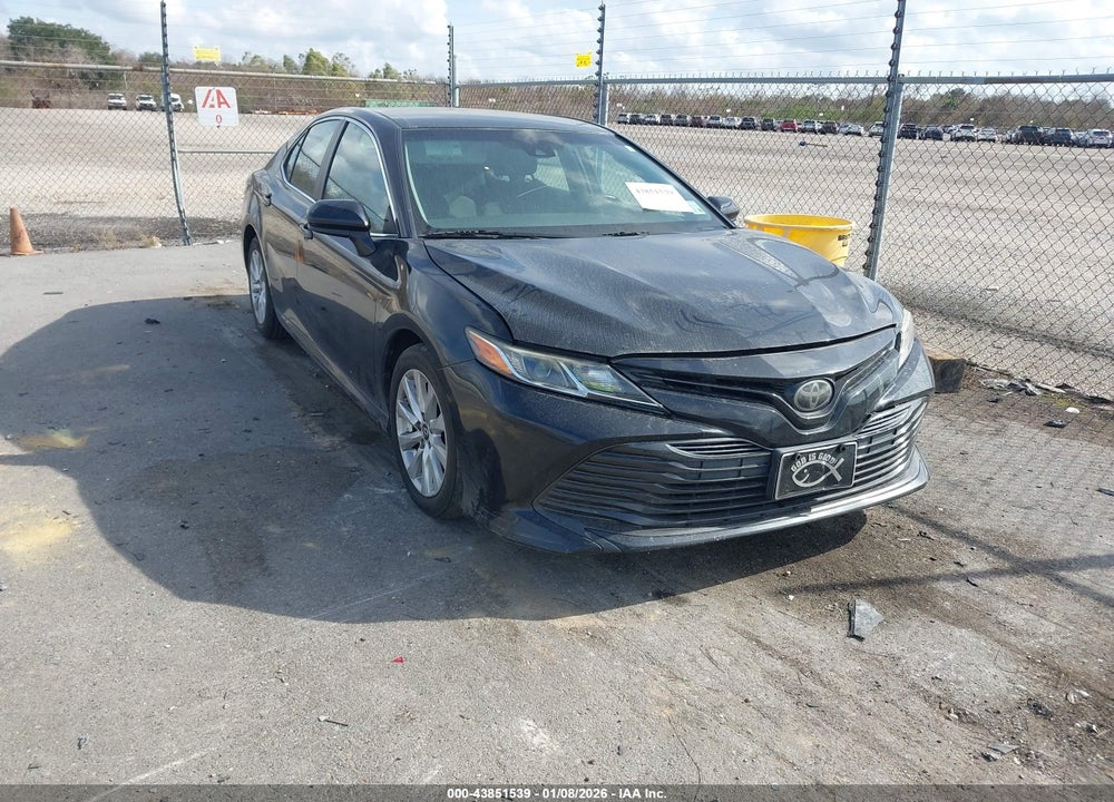 2018 TOYOTA CAMRY LE VIN: 4T1B11HK4JU002244