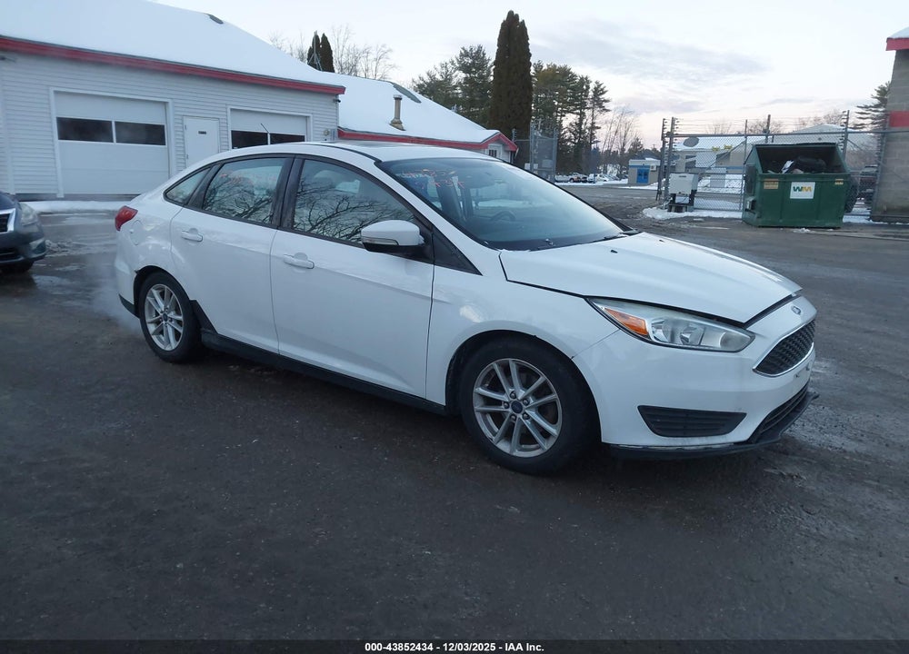 2015 FORD FOCUS SE VIN: 1FADP3F27FL237654