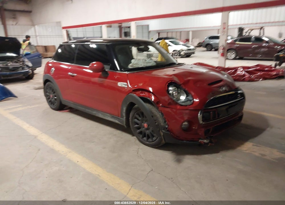 2016 MINI HARDTOP COOPER S VIN: WMWXP7C57G3B92617