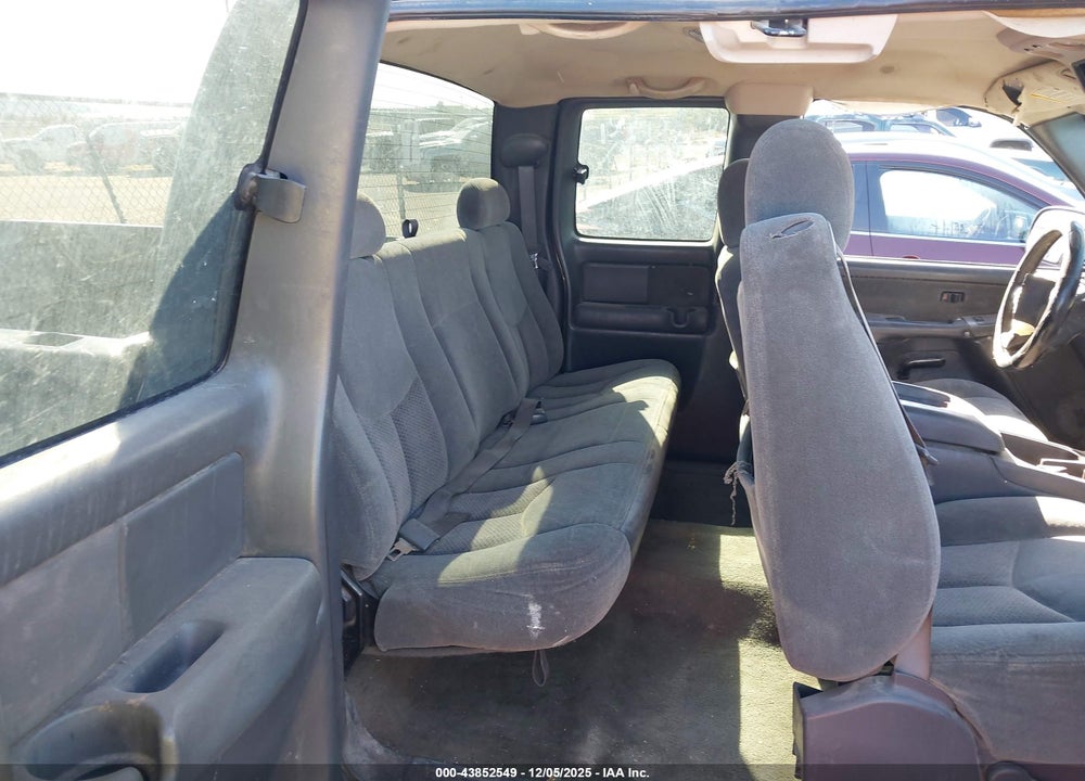 2003 CHEVROLET SILVERADO 1500 LS VIN: 2GCEC19T731231261