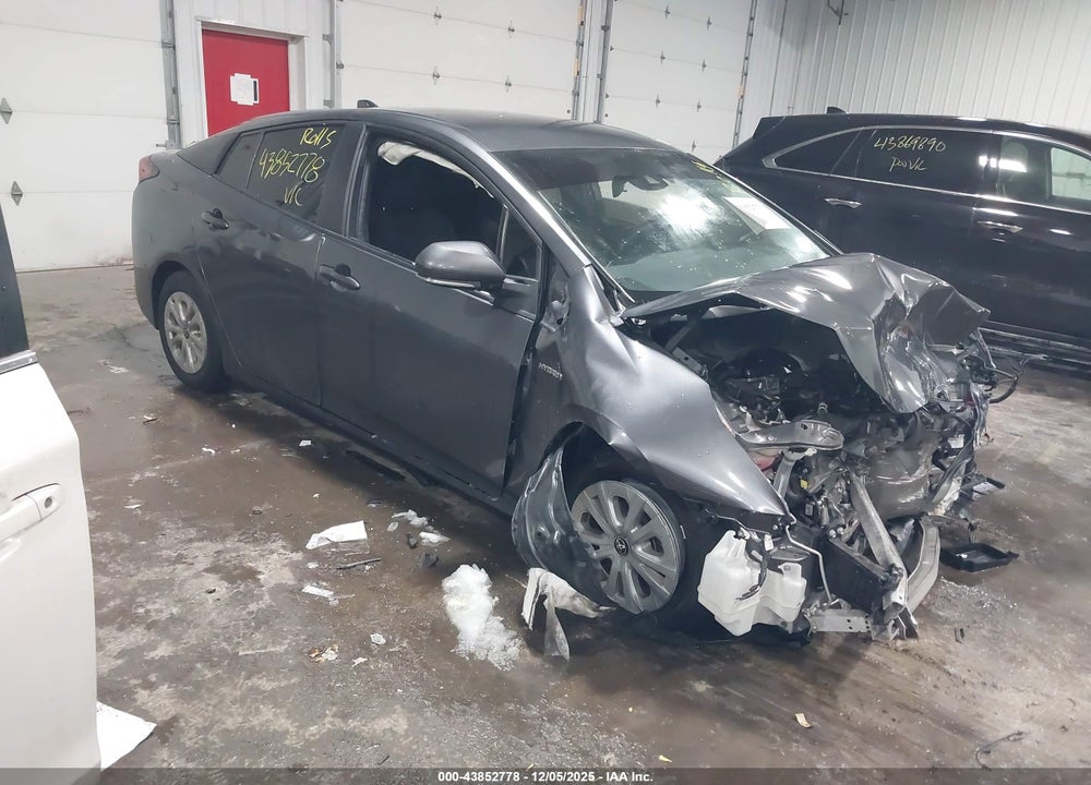 2021 TOYOTA PRIUS LE VIN: JTDKAMFU4M3147028