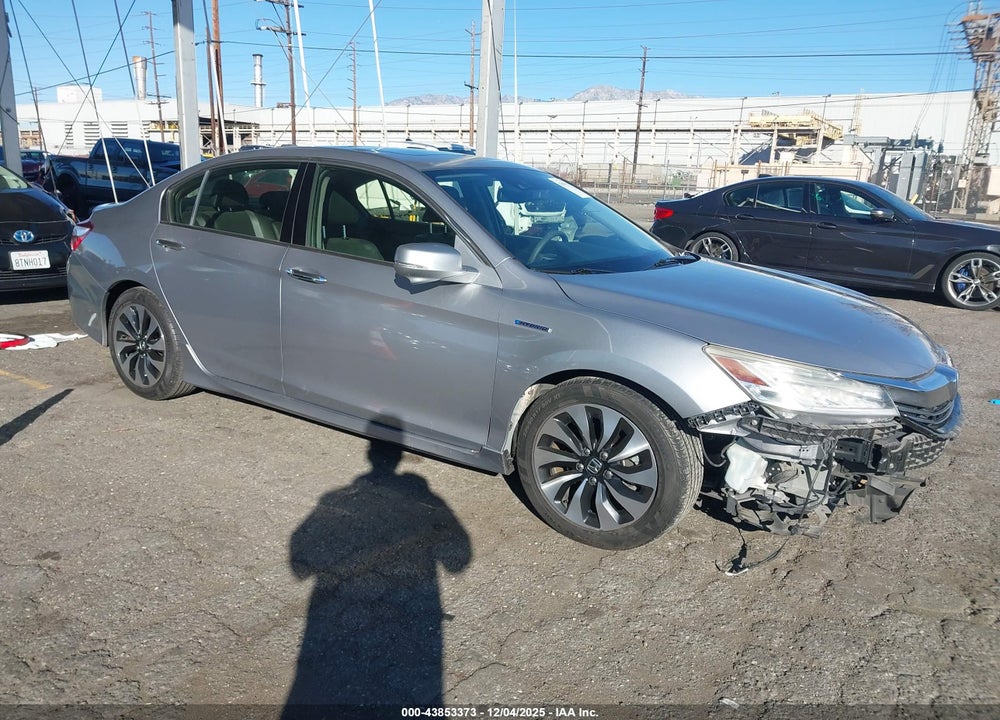 2017 HONDA ACCORD HYBRID TOURING VIN: JHMCR6F78HC009208