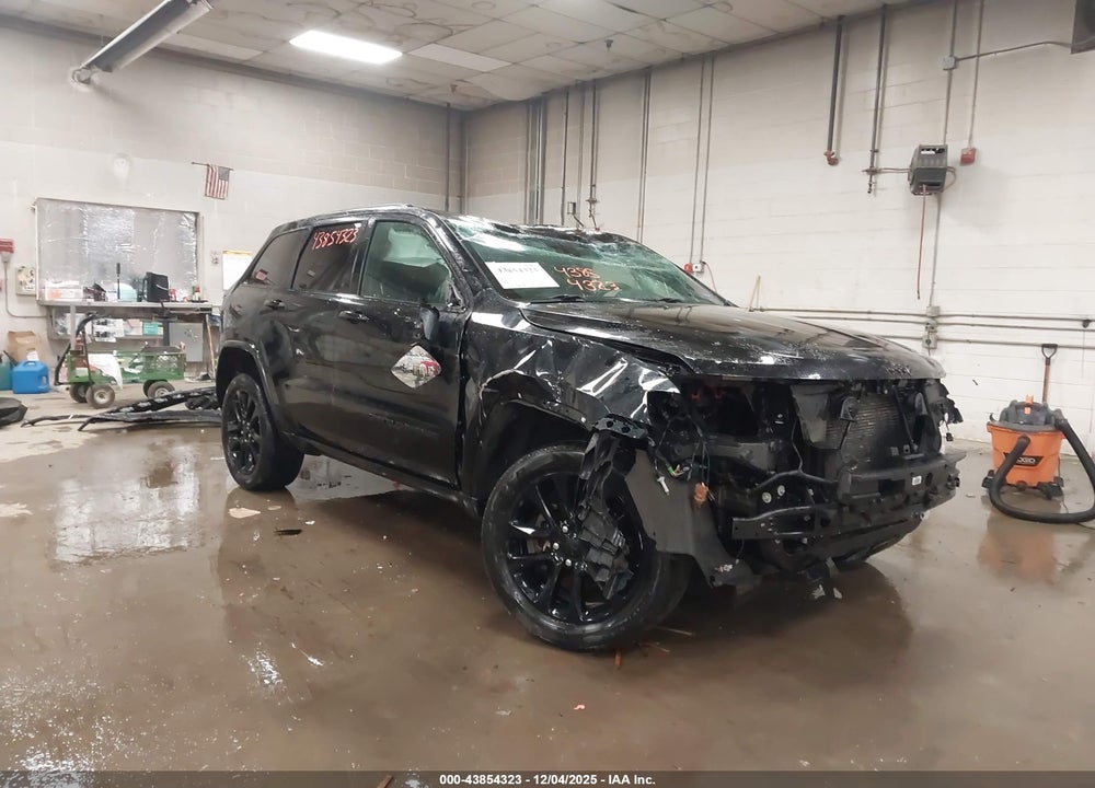 2018 JEEP GRAND CHEROKEE ALTITUDE 4X4 VIN: 1C4RJFAG8JC457111