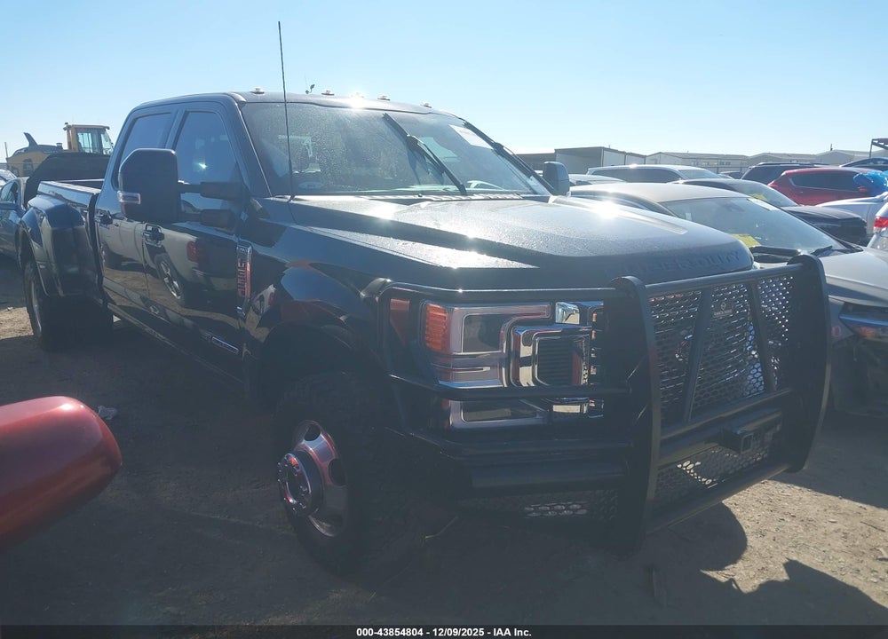 2022 FORD F-350 LARIAT VIN: 1FT8W3DT4NEF23605