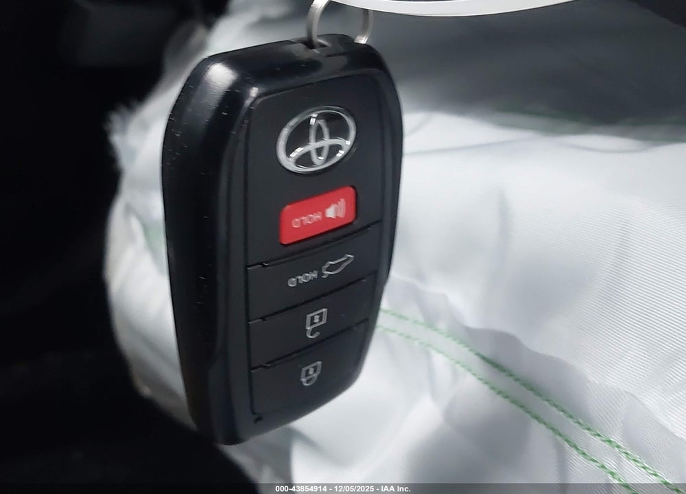 2025 TOYOTA CAMRY LE VIN: 4T1DAACK4SU183010