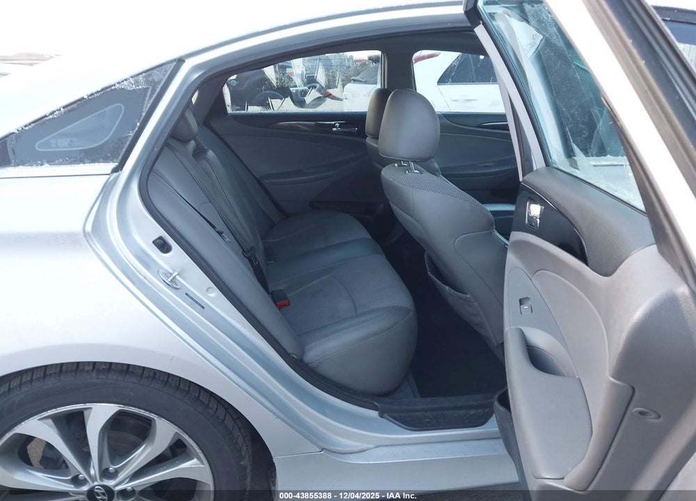 2014 HYUNDAI SONATA SE 2.0T VIN: 5NPEC4AB0EH856333