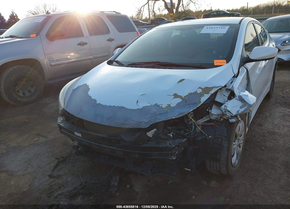 2016 HYUNDAI ELANTRA SE VIN: 5NPDH4AE6GH719648