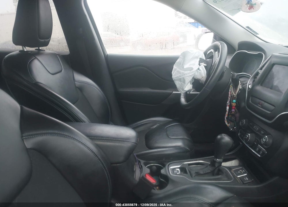 2019 JEEP CHEROKEE LATITUDE PLUS FWD VIN: 1C4PJLLN1KD172196
