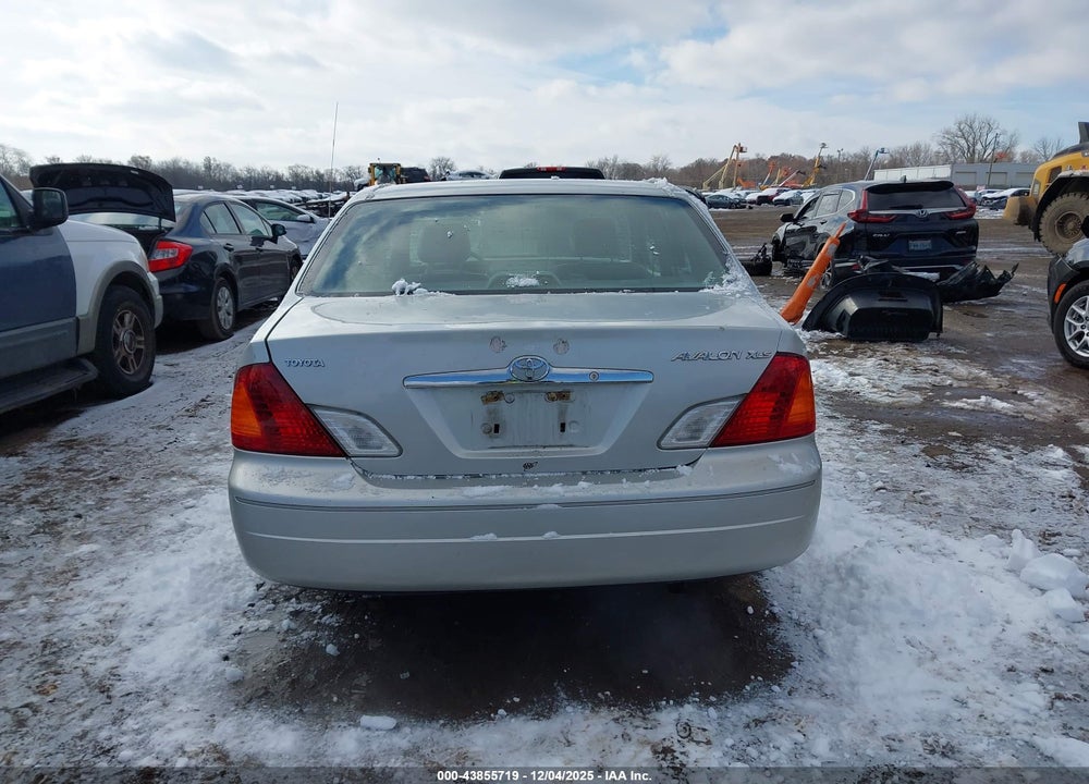 2002 TOYOTA AVALON XLS VIN: 4T1BF28B72U225371