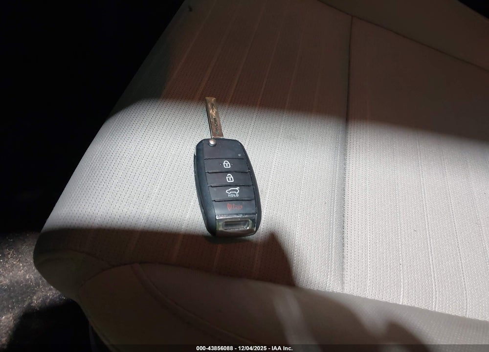 2020 KIA SPORTAGE LX VIN: KNDPM3AC2L7733272