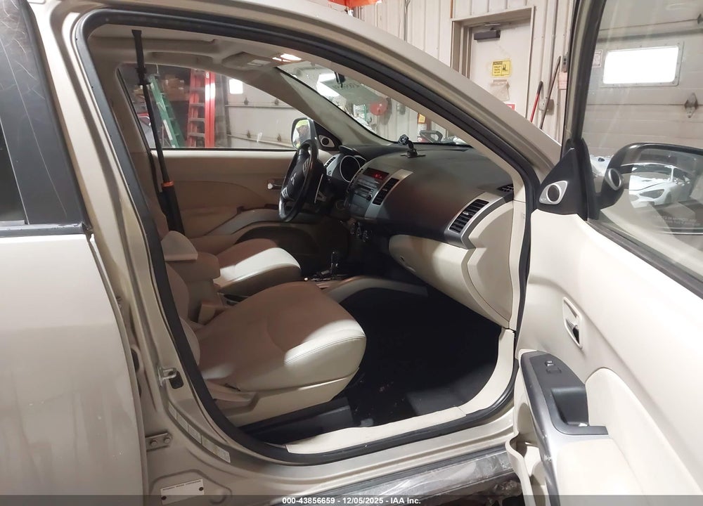 2009 MITSUBISHI OUTLANDER SE VIN: JA4LT31W39Z010209