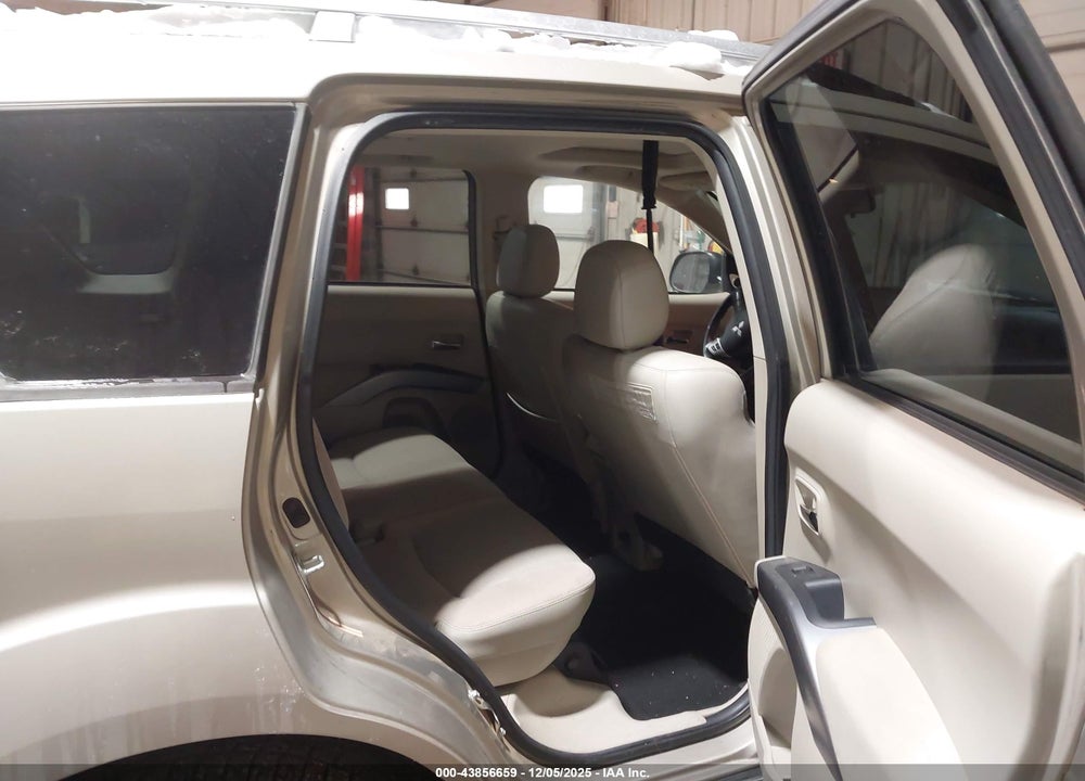 2009 MITSUBISHI OUTLANDER SE VIN: JA4LT31W39Z010209