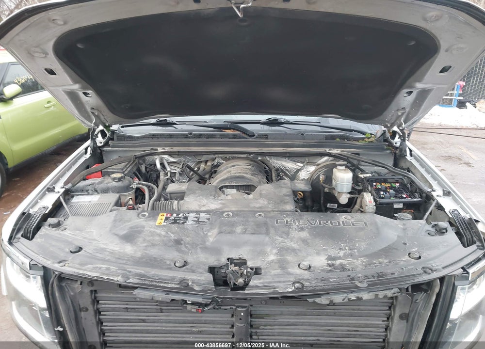 2018 CHEVROLET SUBURBAN LT VIN: 1GNSKHKC6JR276597