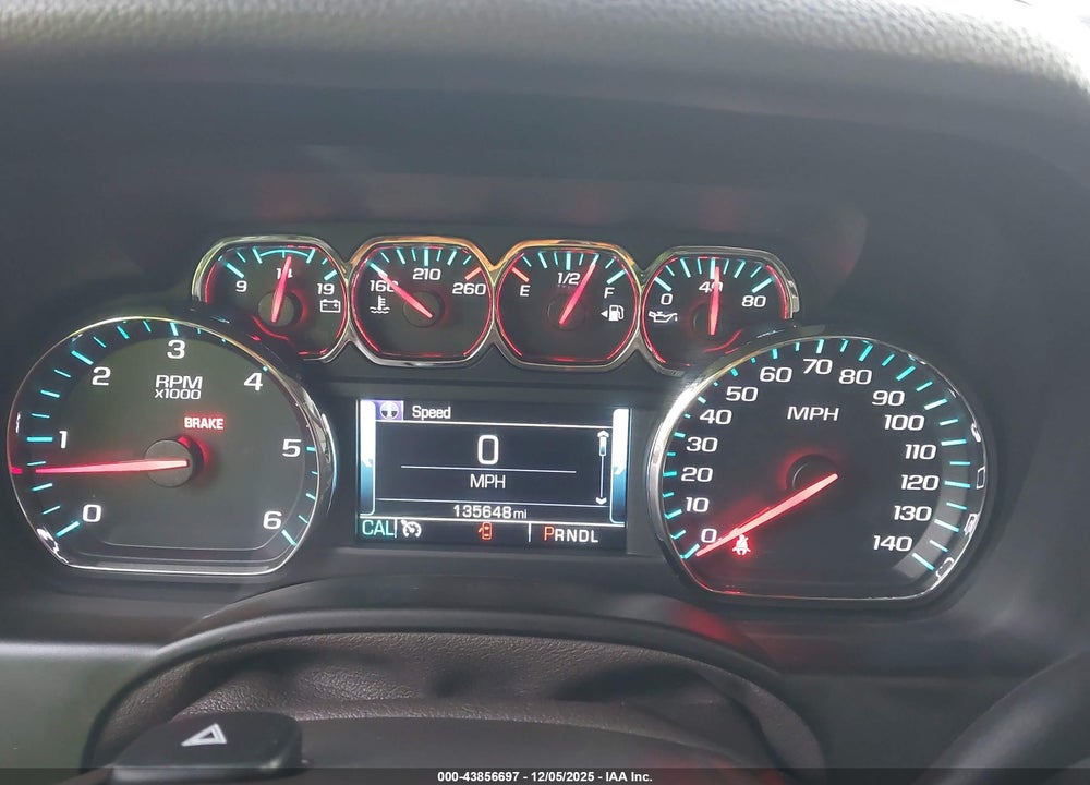2018 CHEVROLET SUBURBAN LT VIN: 1GNSKHKC6JR276597