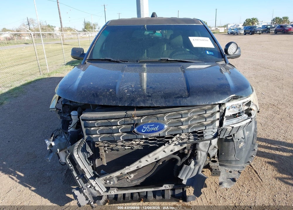 2016 FORD UTILITY POLICE INTERCEPTOR VIN: 1FM5K8AR1GGA28124