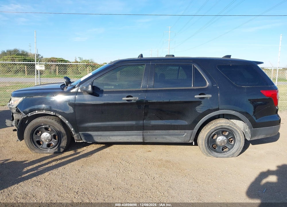 2016 FORD UTILITY POLICE INTERCEPTOR VIN: 1FM5K8AR1GGA28124