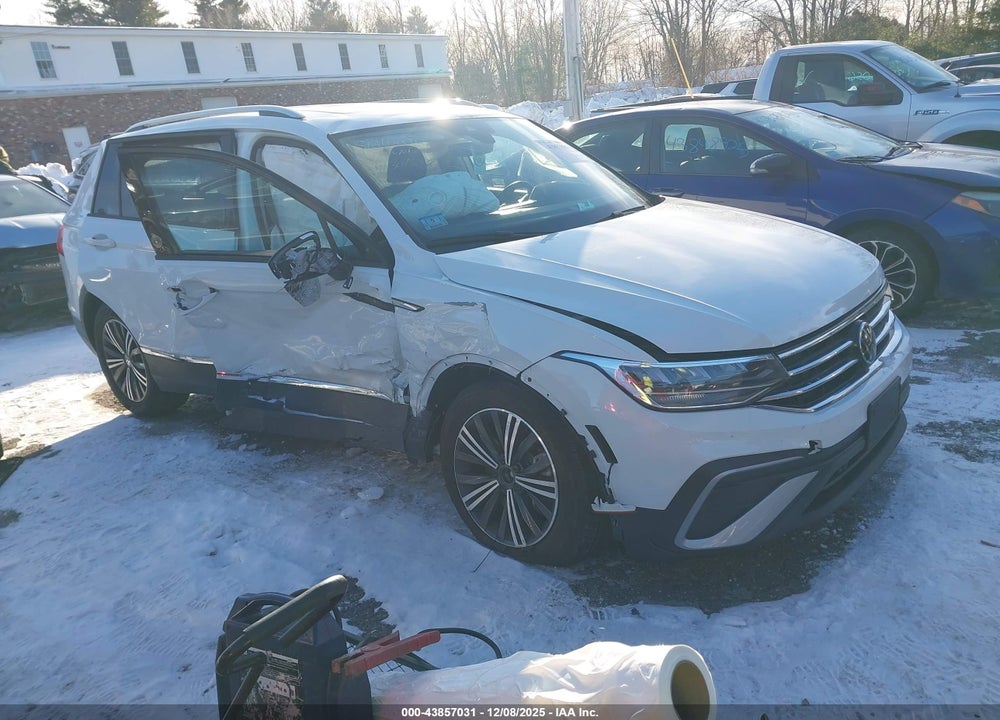 2024 VOLKSWAGEN TIGUAN 2.0T WOLFSBURG EDITION VIN: 3VVAB7AX7RM223831
