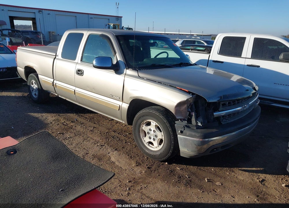 2001 CHEVROLET SILVERADO 1500 LS VIN: 2GCEC19T311272600