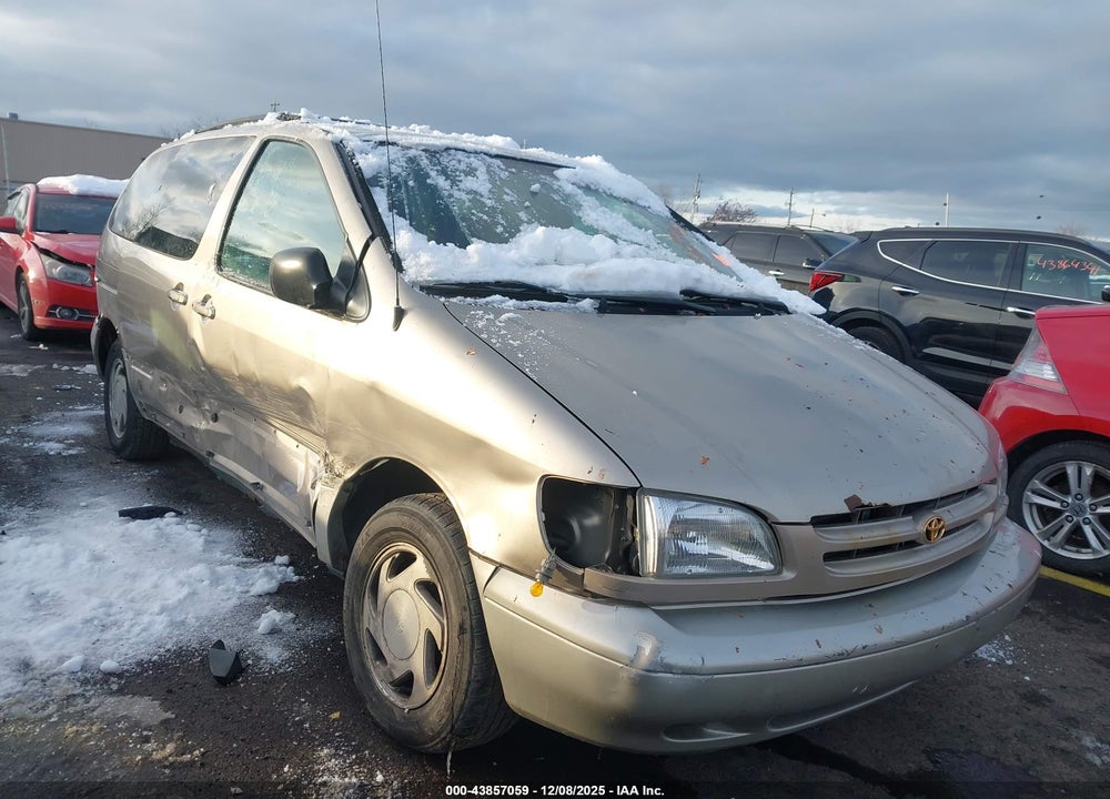 2000 TOYOTA SIENNA XLE VIN: 4T3ZF13C6YU186958