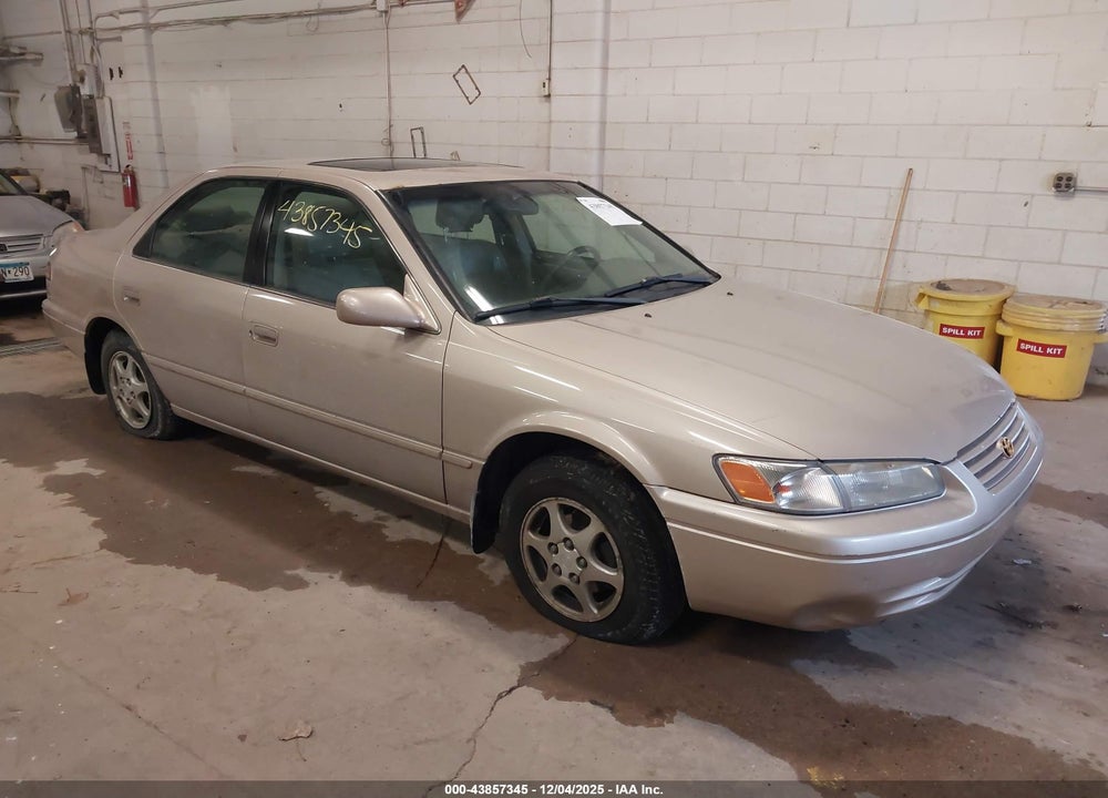 1999 TOYOTA CAMRY LE VIN: 4T1BG22K5XU547648