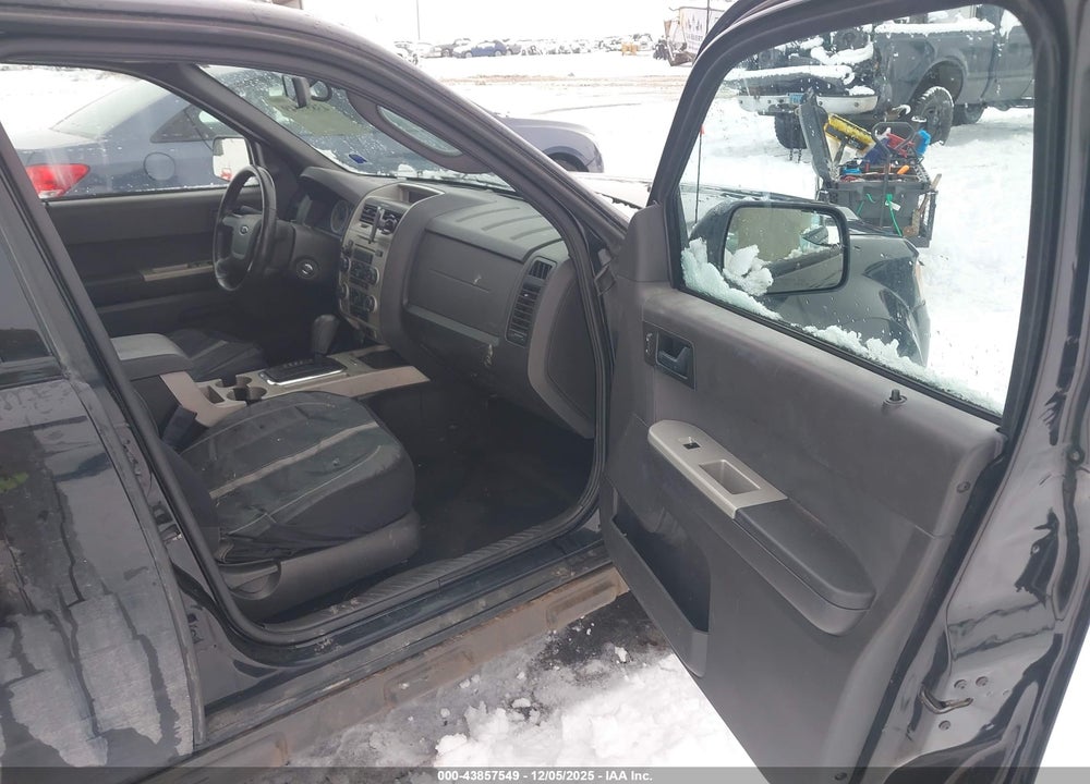 2011 FORD ESCAPE XLT VIN: 1FMCU9D79BKA85520
