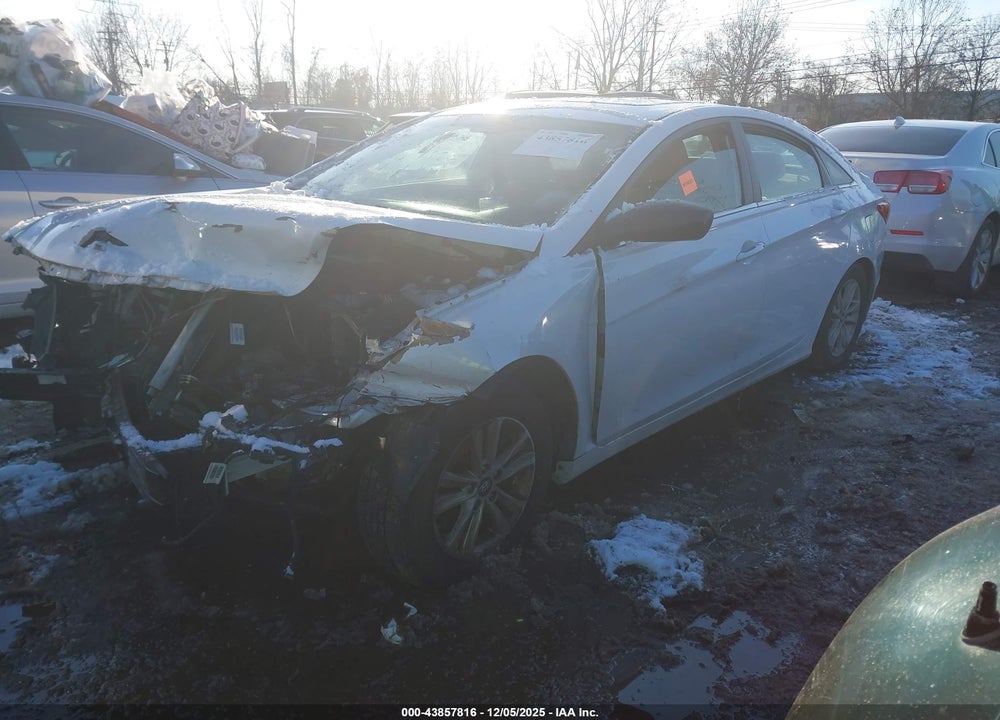 2013 HYUNDAI SONATA GLS VIN: 5NPEB4AC3DH520279