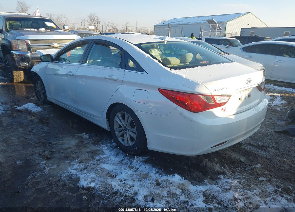2013 HYUNDAI SONATA GLS VIN: 5NPEB4AC3DH520279