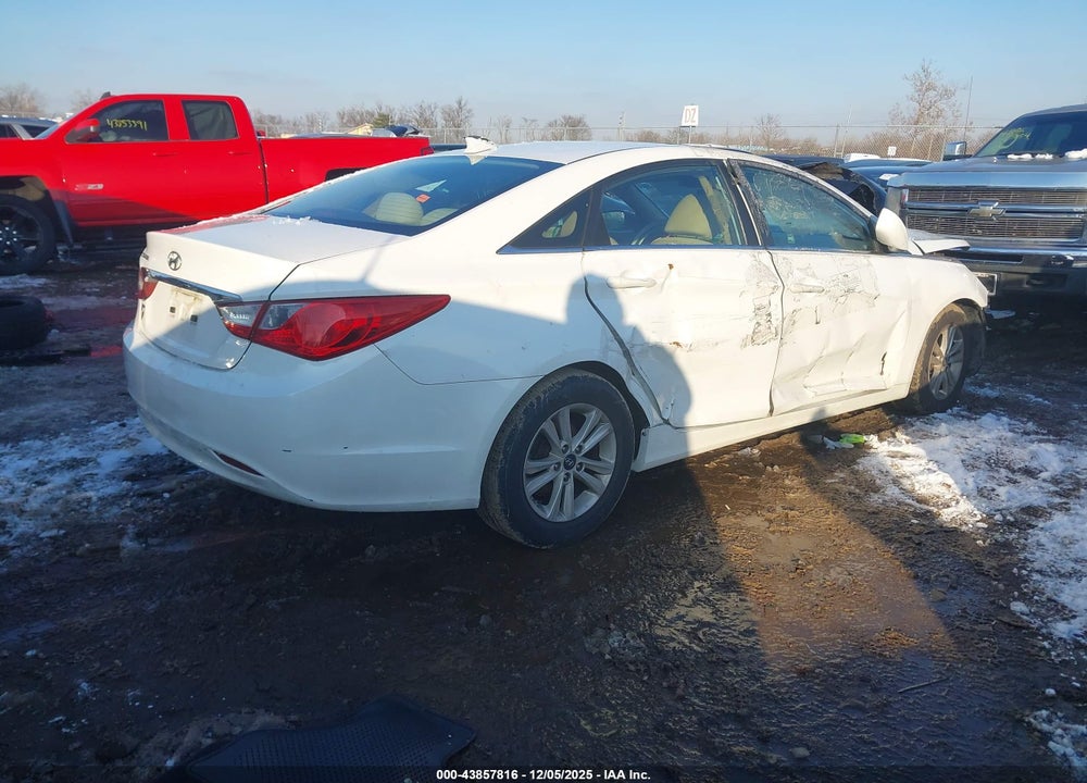 2013 HYUNDAI SONATA GLS VIN: 5NPEB4AC3DH520279