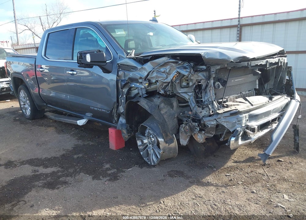 2021 GMC SIERRA 1500 4WD  SHORT BOX DENALI VIN: 3GTU9FET5MG121153