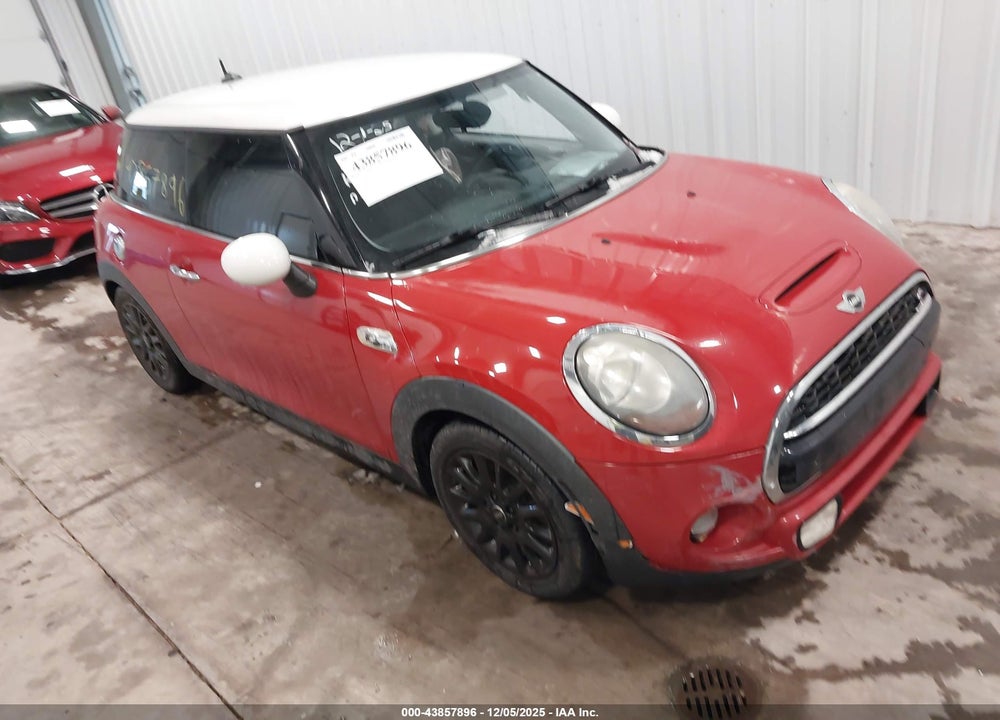 2015 MINI HARDTOP COOPER S VIN: WMWXP7C51F2A34732